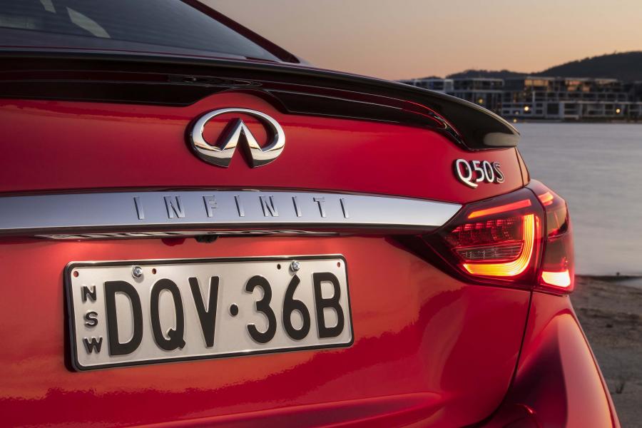 Логотип Infiniti Q50S Red Sport (V37) 2017 года  (AU) (фото 23 из 27)